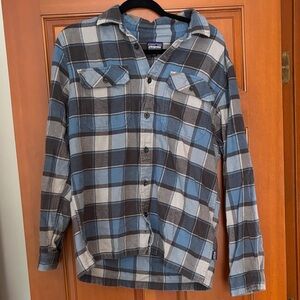 Patagonia Men's Blue and Gray Plaid Shirt Organic Cotton size Medium